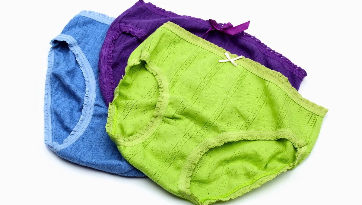 Proč je na spodním prádle vpředu malá mašlička: co to znamená?