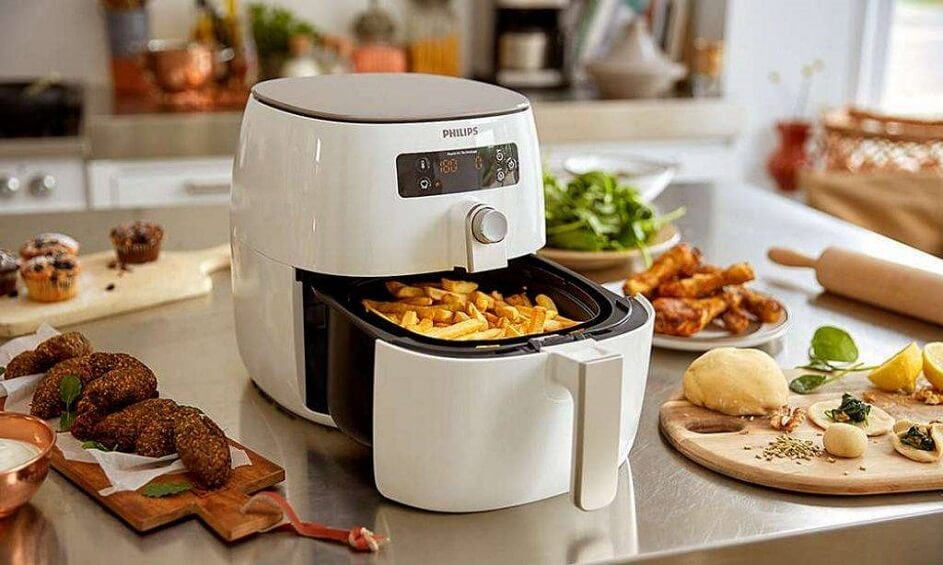 Jak funguje horkovzdušná fritéza a vyplatí se ji koupit na Černý pátek?