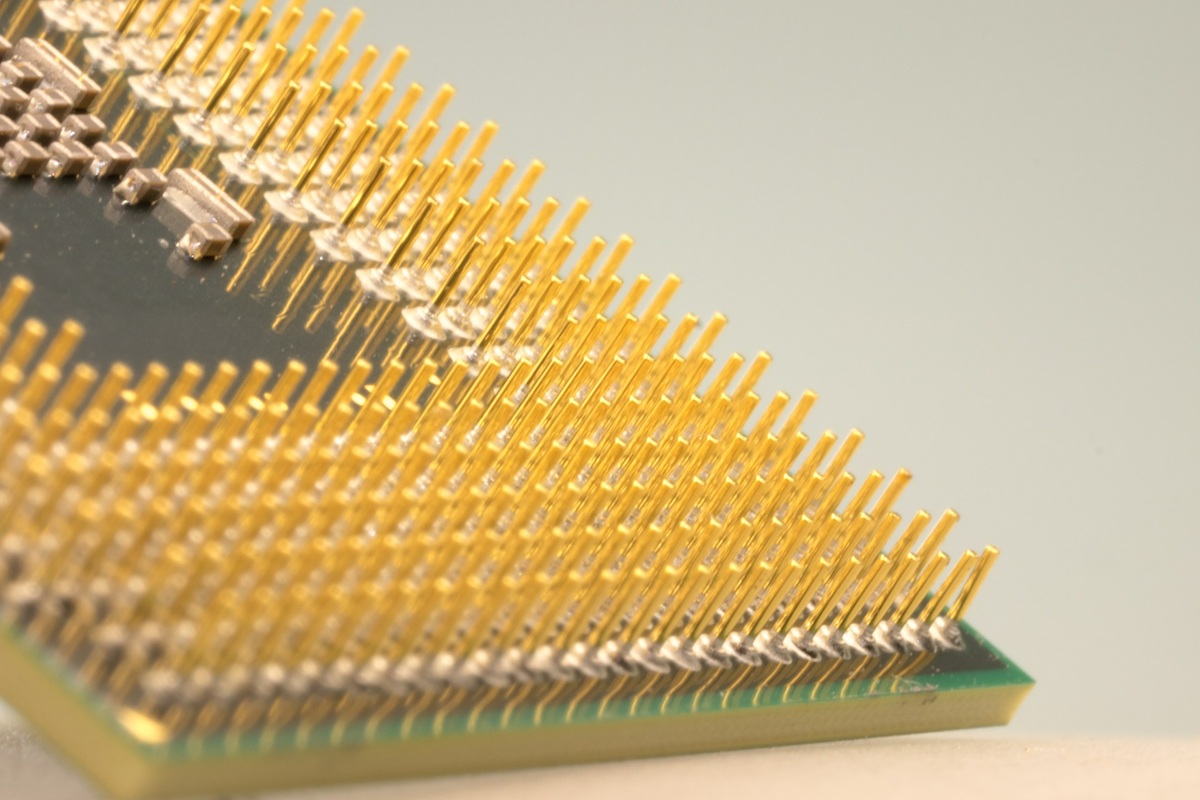 Je v odpadu a obsahuje 22karátové zlato, ale nikdo o tom neví.