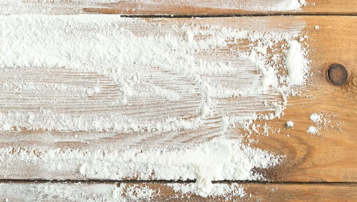 Jak se zbavit švábů v kuchyni pomocí mouky: účinná domácí past