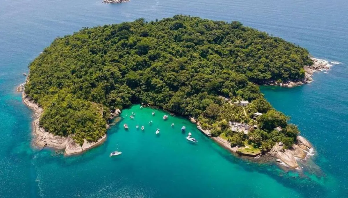 Ráj existuje: pláž s tyrkysovou vodou, známá jako „brazilské Maledivy“.