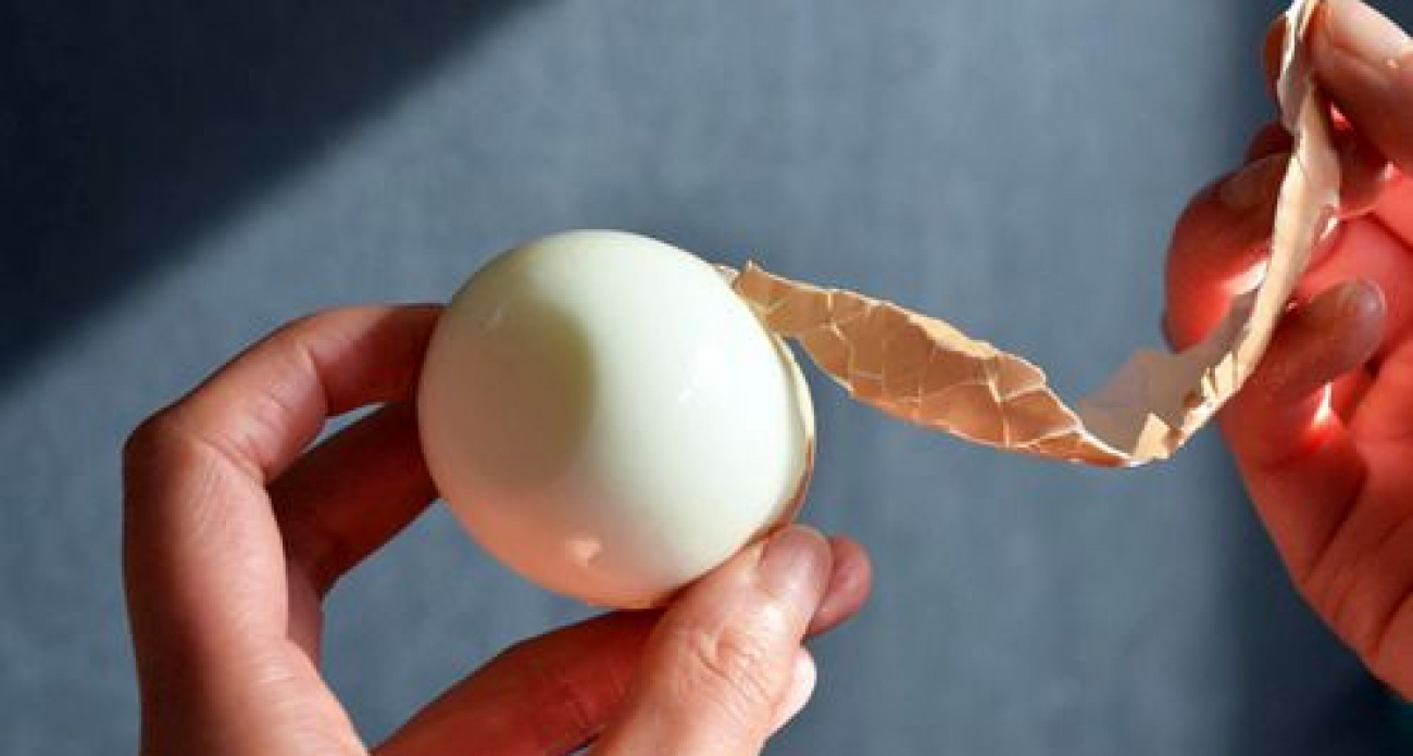 Čištění vajec nemusí nutně zabrat hodně času. Objevte naši metodu.