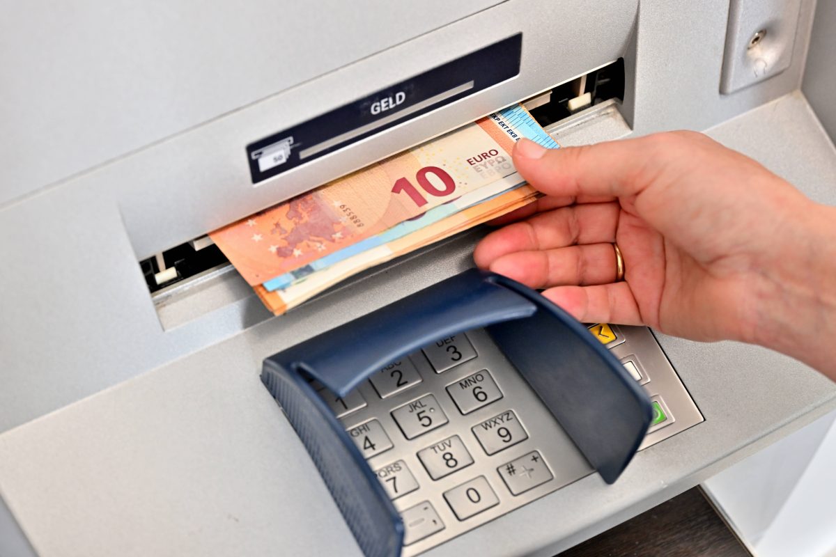 Hotovost, kterou Evropská centrální banka doporučuje uchovávat doma