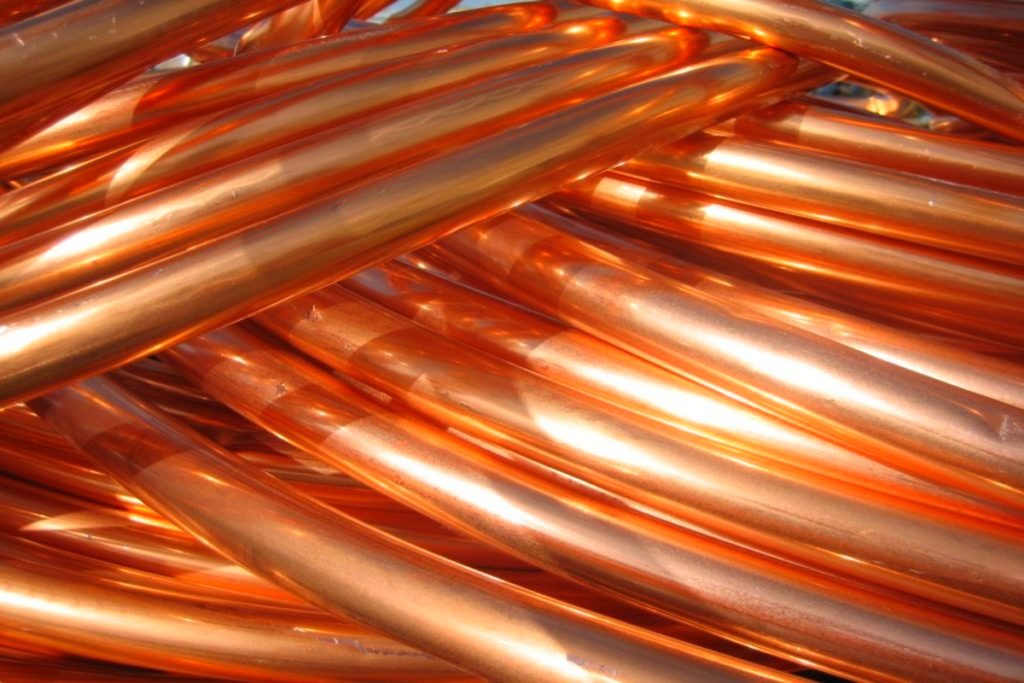 V této zemi se nachází největší měděný důl na planetě Zemi.