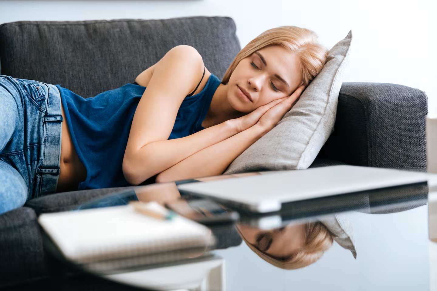 Co se podle vědy děje v mozku, když se nevyspíme