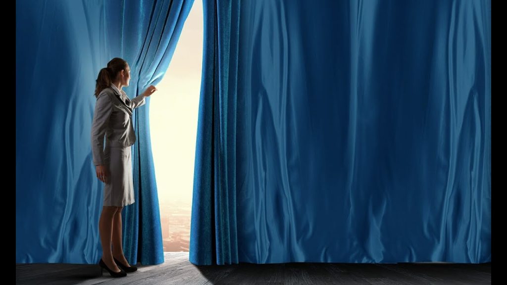 Pomáhá zavírání okenic snížit náklady na vytápění v chladném období?