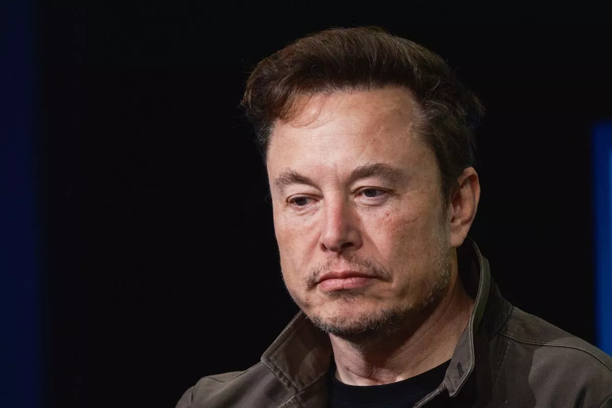 Elon Musk vydal varovné prohlášení ohledně 3I/ATLAS: pokud dopadne na Zemi, „zničí kontinent“.