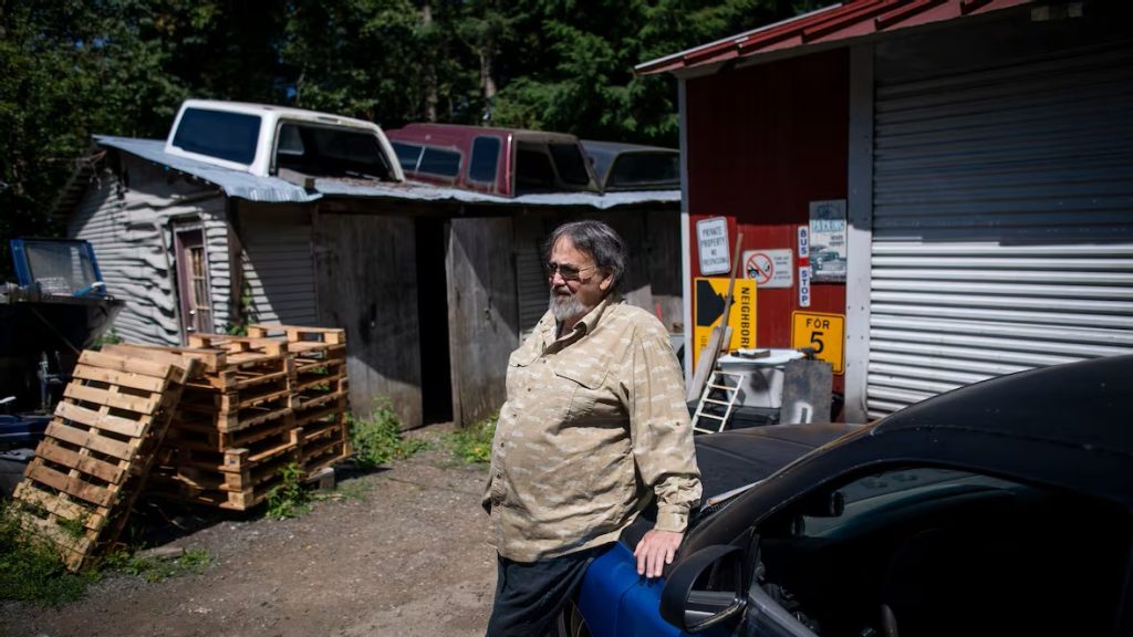 Muž dostal účet na 1500 dolarů za auto, které nevlastní, ale pojišťovna tvrdí, že ho bude muset zaplatit v každém případě.