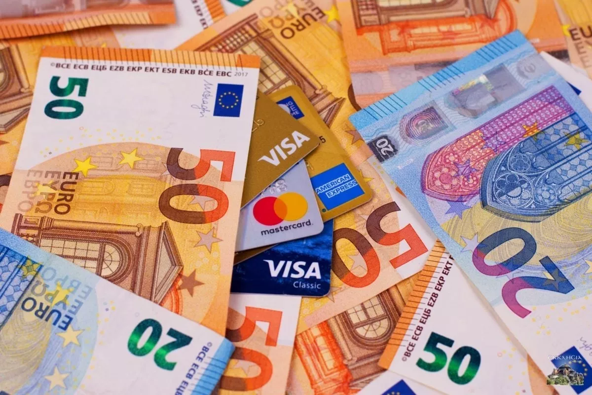 Proč byste neměli nechávat příliš mnoho peněz na běžném účtu