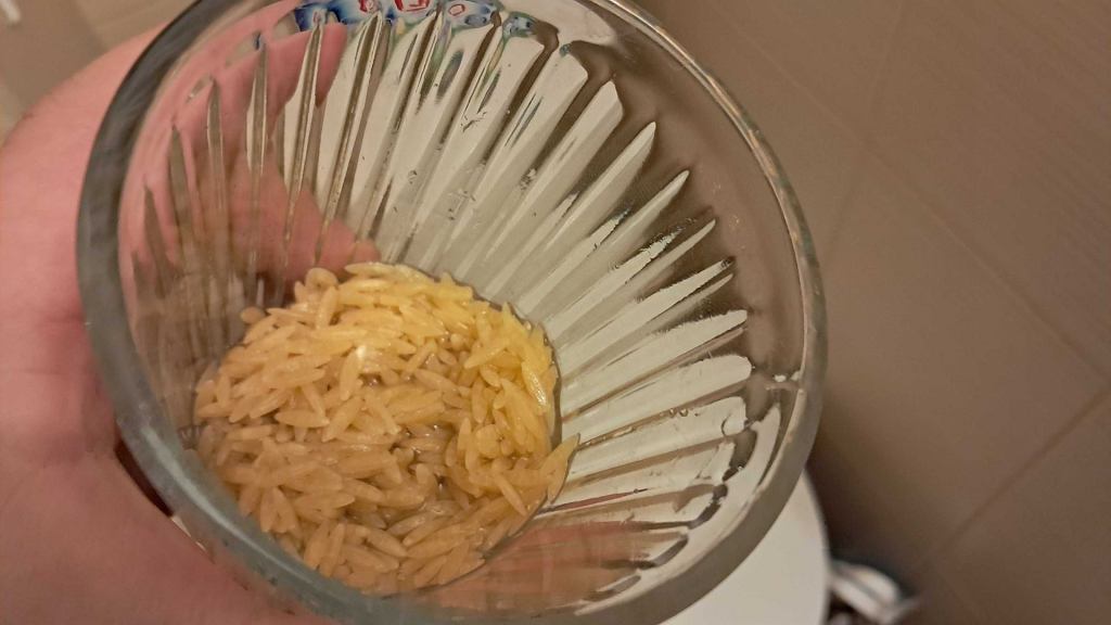 Nestojí to ani korunu. Přidejte to do sklenice a vaše koupelna se promění.