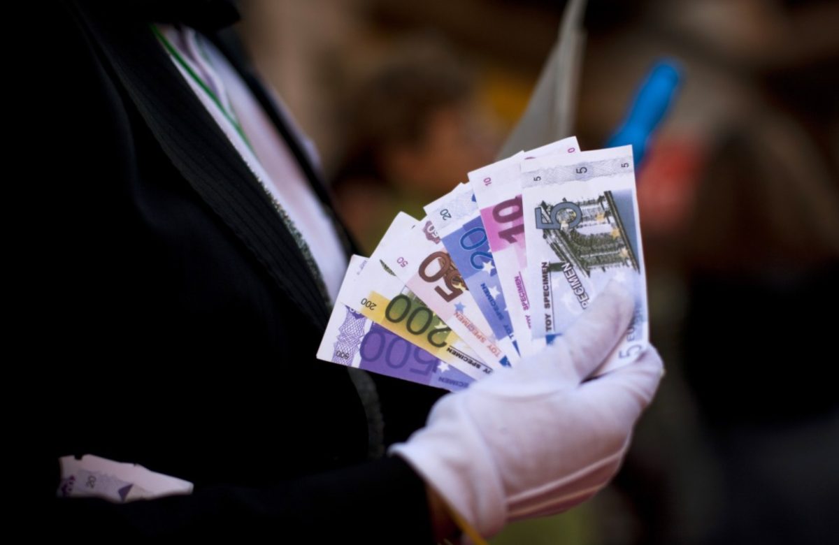 Daně pro bohaté v Evropě: Francie ruší daň Tsukmana, Španělsko zachovává daň až 3,5 % pro velké majetky