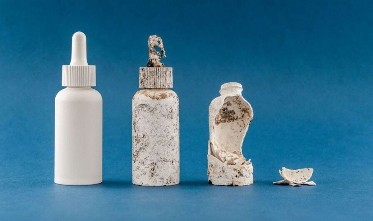 Plast naprogramovaný na rozklad: jak tento pokrok může změnit boj proti znečištění