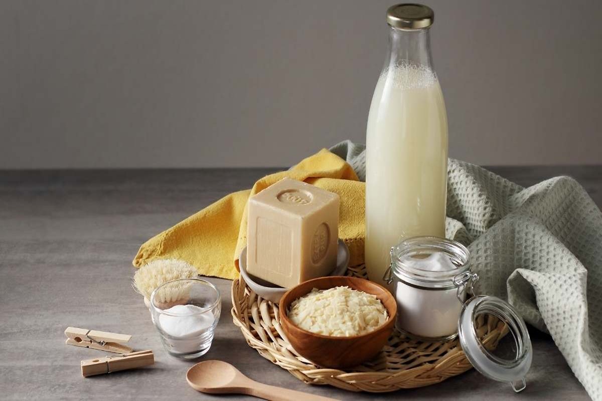 Prací prášek vyrobený doma, který dodává prádlu lesk: ekonomická a účinná směs pouze ze čtyř ingrediencí.