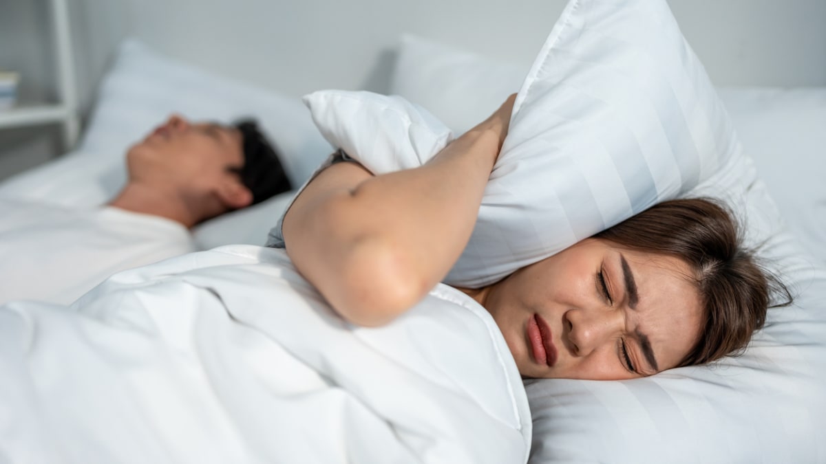 Cirkadiánní rytmy a zdraví kardiovaskulárního systému: proč je poškození cév způsobené spánkovou apnoe nejzávažnější ve 3 hodiny ráno.