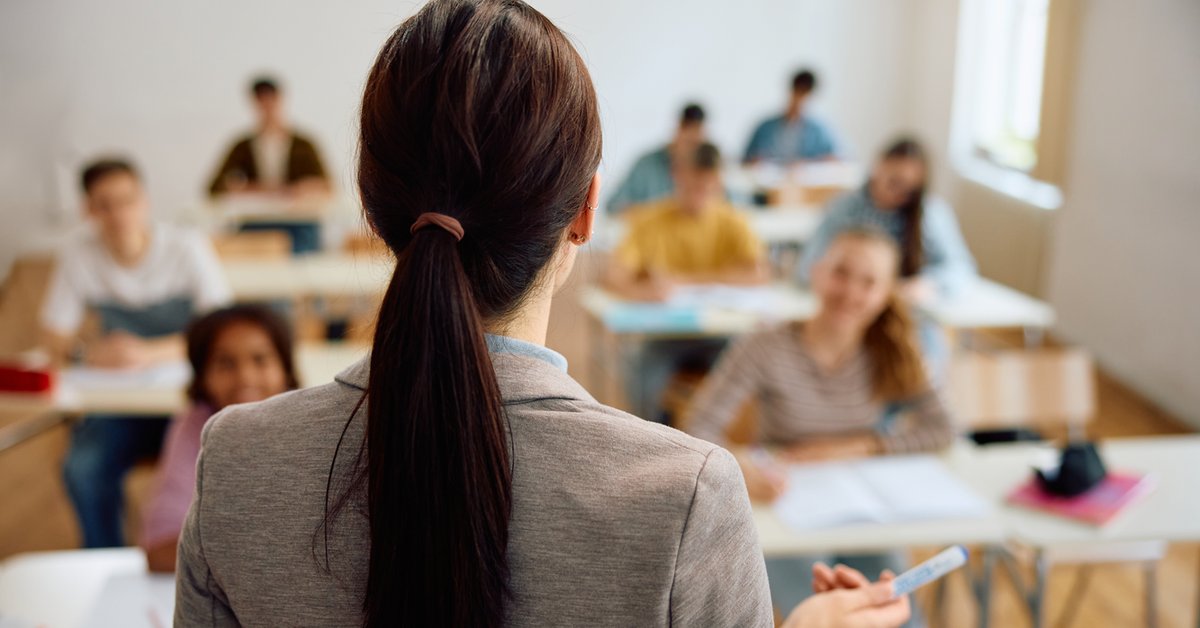 „Jsou to pokrytci, ne hrdinové.“ Učitel vysvětluje, proč učitelé v této zemi téměř nikdy nezůstávají v práci déle.