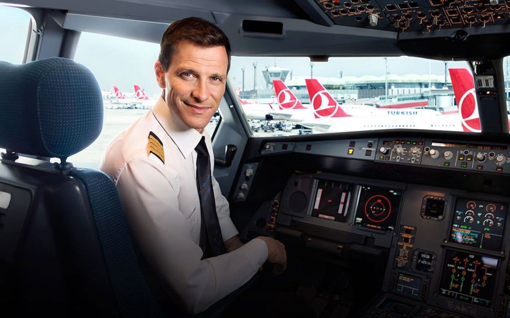 Platy pilotů Emirates v roce 2025