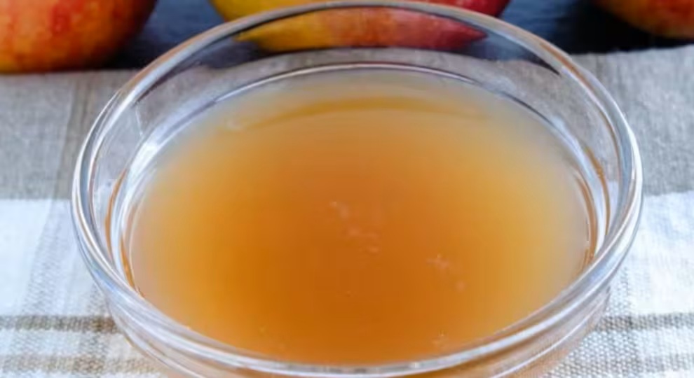 Směs octa a bobkového listu: proč se doporučuje a k čemu je dobrá