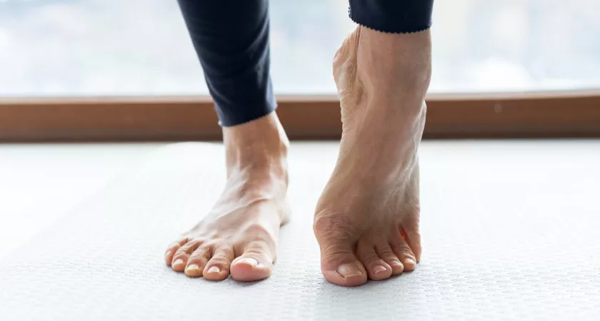 Místo pemzy používám jedno ovoce – 20 minut a suché paty jsou jemnější než okvětní lístky růže