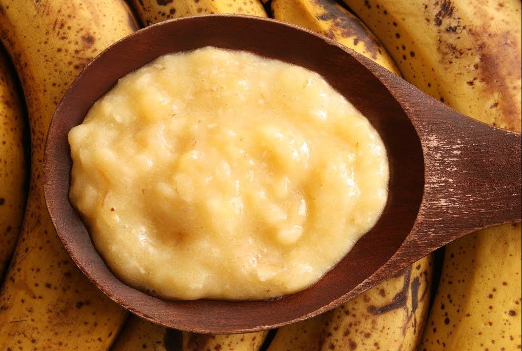 Místo pemzy používám jedno ovoce – 20 minut a suché paty jsou jemnější než okvětní lístky růže