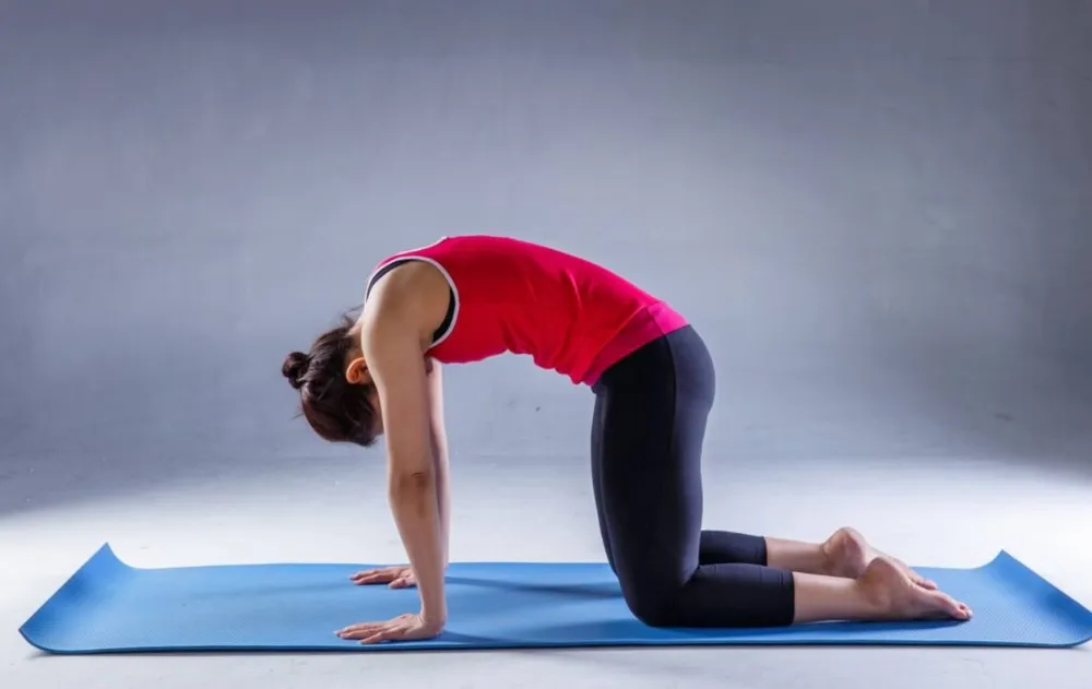 3 pohyby, které zmírňují bolesti zad: jsou vhodné pro všechny věkové kategorie