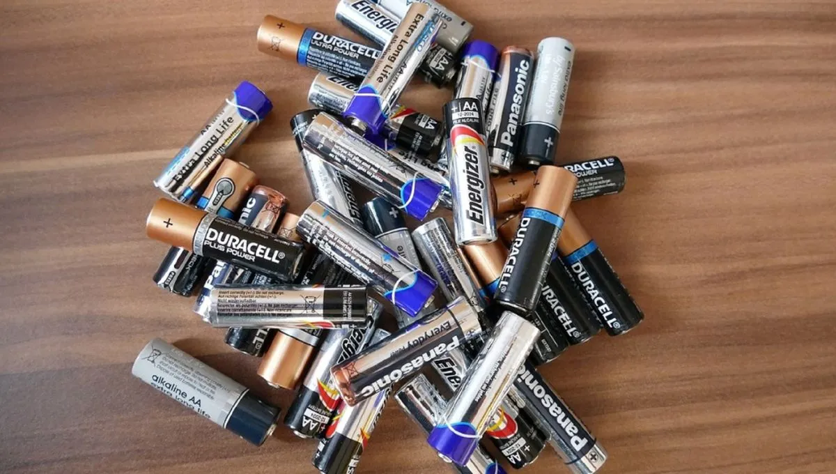 Pokud máte doma použité baterie, máte poklad: proč a jak je recyklovat pomocí tohoto skvělého nápadu