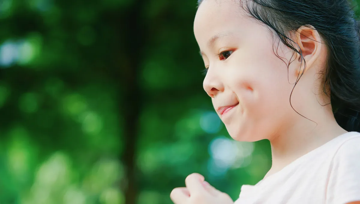 Proč se u některých lidí od narození objevují dolíčky na tvářích a co znamená tato zvláštnost vzhledu?