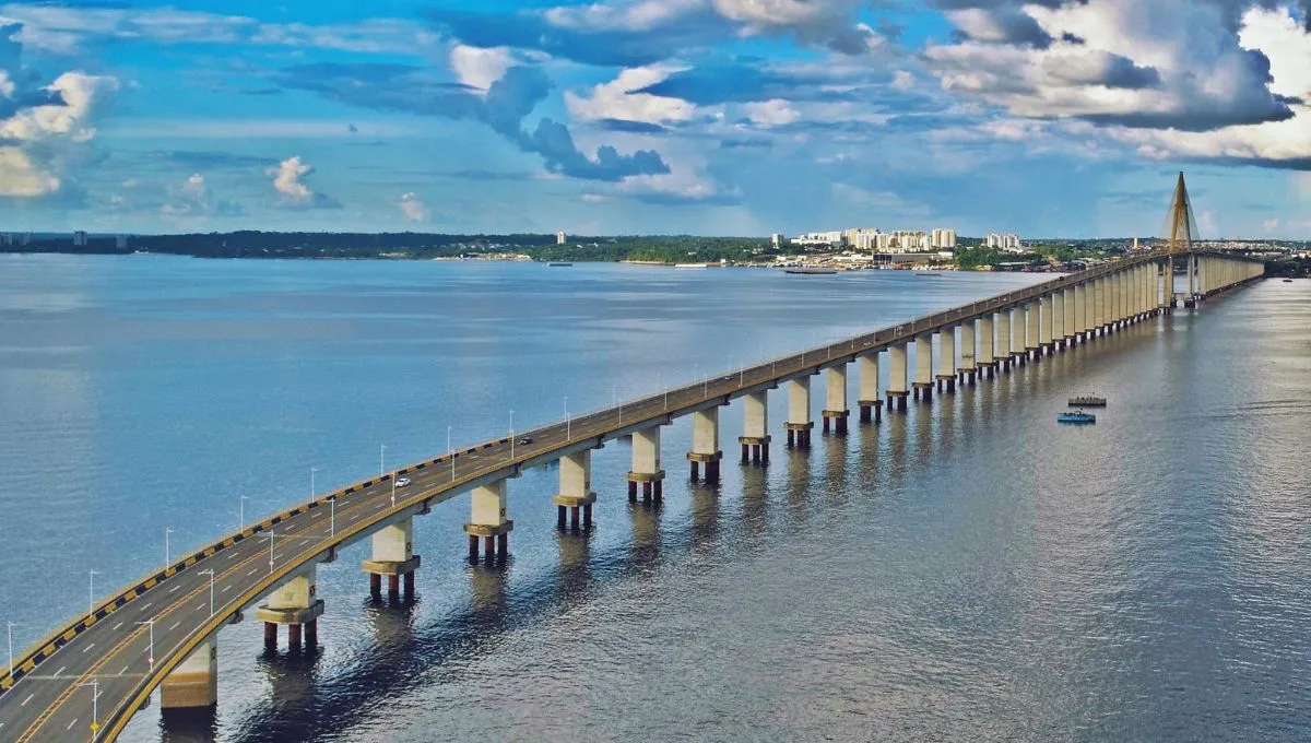 První most přes Amazonku: s délkou více než 3500 metrů otevřel světu džungli.