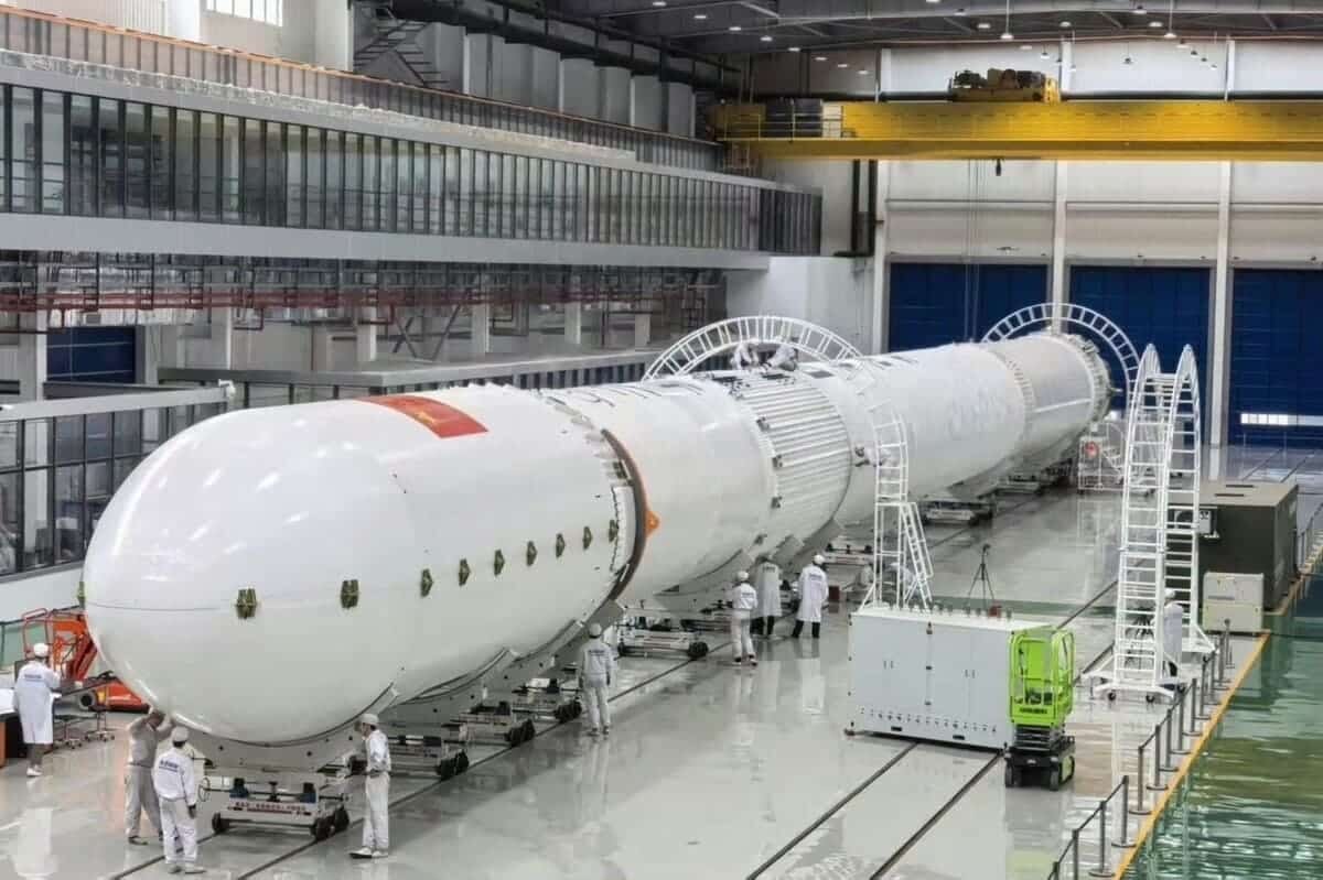 Čína už nechce stavět továrny na Zemi. Chce je stavět ve vesmíru a první nafukovací modul ukazuje, že to myslí opravdu vážně.