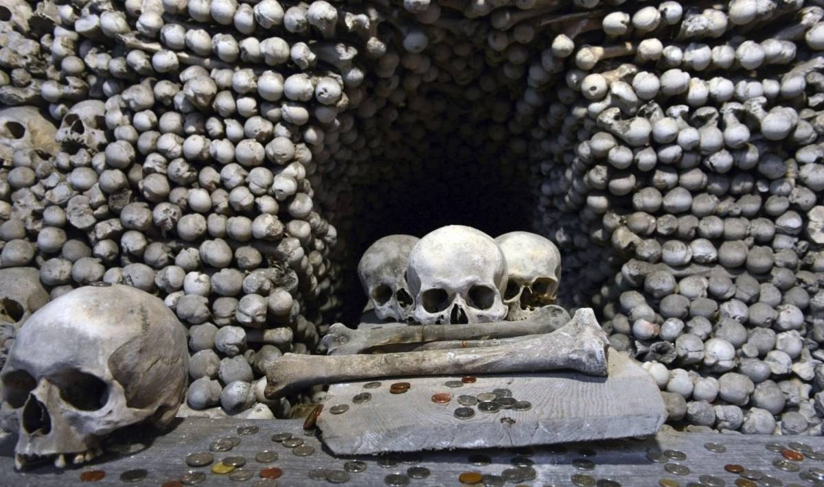 Objev tajemné lebkové komory staré 10 000 let
