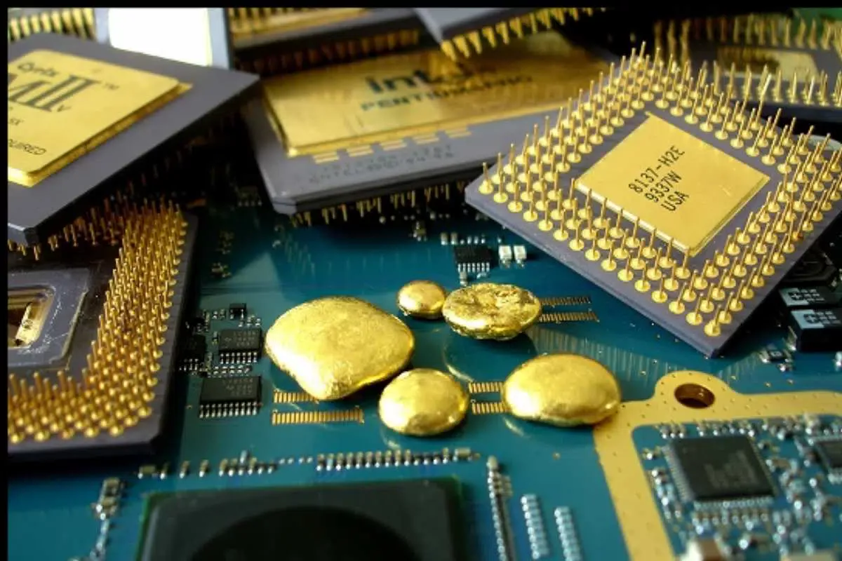 Elektronické zařízení, které všichni vyhazujeme, obsahuje 450 miligramů 22karátového zlata.