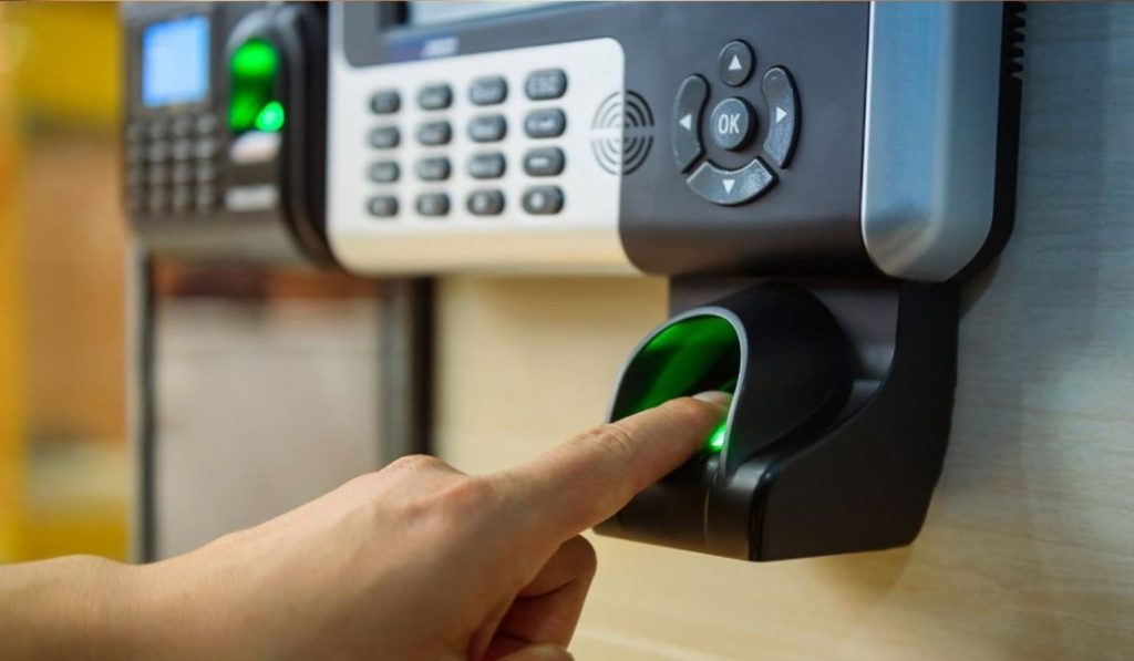 Servery nemají práci na studium v ​​Bolívii a spravedlnost nařizuje radnici Acre nainstalovat elektronický bod