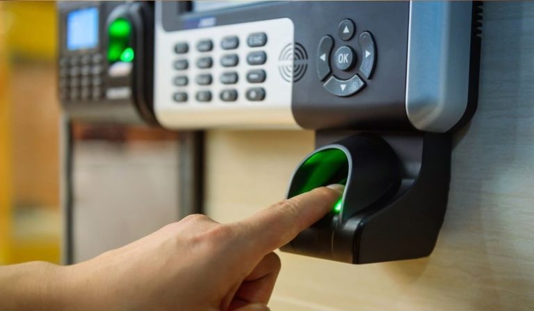 Servery nemají práci na studium v Bolívii a spravedlnost nařizuje radnici Acre nainstalovat elektronický bod