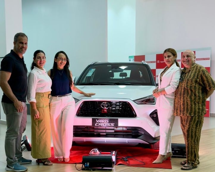 Automobilový start, vůně a nezapomenutelné dovolené! Podívejte se na vše ve sloupci Jackie