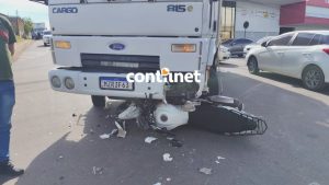 Acidente entre caminhão e motocicleta deixa mãe e filho feridos em Rio Branco