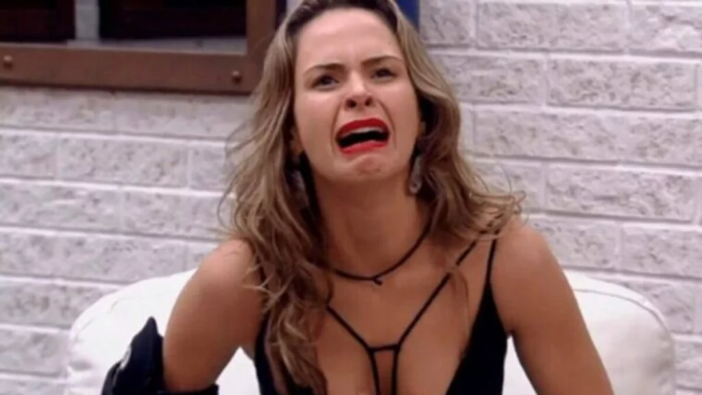 Teve um dos retornos mais emblemáticos da história do programa. Após acompanhar tudo em isolamento, voltou com energia explosiva e movimentou ainda mais os conflitos da temporada.