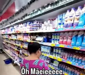 “Oh, mããããeeee!”: filho finge se perder em supermercado e mobiliza clientes