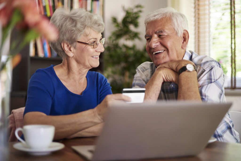 Odchod do důchodu před dosažením věku 65 let: zjistěte si podmínky, které vám umožňují získat důchod před dosažením zákonného věku bez „škrtů“