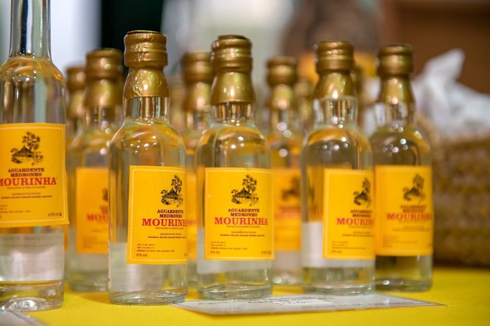 Cortelha hostí Aguardente and Honey Fair ve vnitrozemí obce Loulé