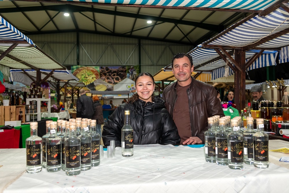 Cortelha hostí Aguardente and Honey Fair ve vnitrozemí obce Loulé
