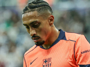 Barcelona aktualizuje Raphinhovu situaci po zranění a definuje hráčovu budoucnost