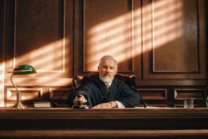 Zaměstnanec řekl „odcházím“ a odhlásil se: soud přinutil společnost zaplatit 45 814,19 EUR jako náhradu