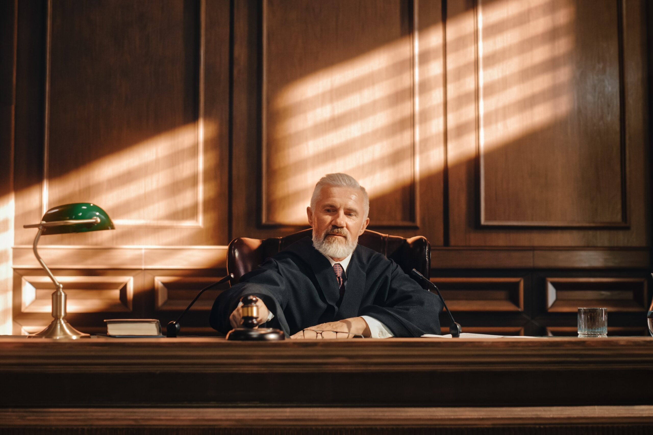 Zaměstnanec řekl „odcházím“ a odhlásil se: soud přinutil společnost zaplatit 45 814,19 EUR jako náhradu