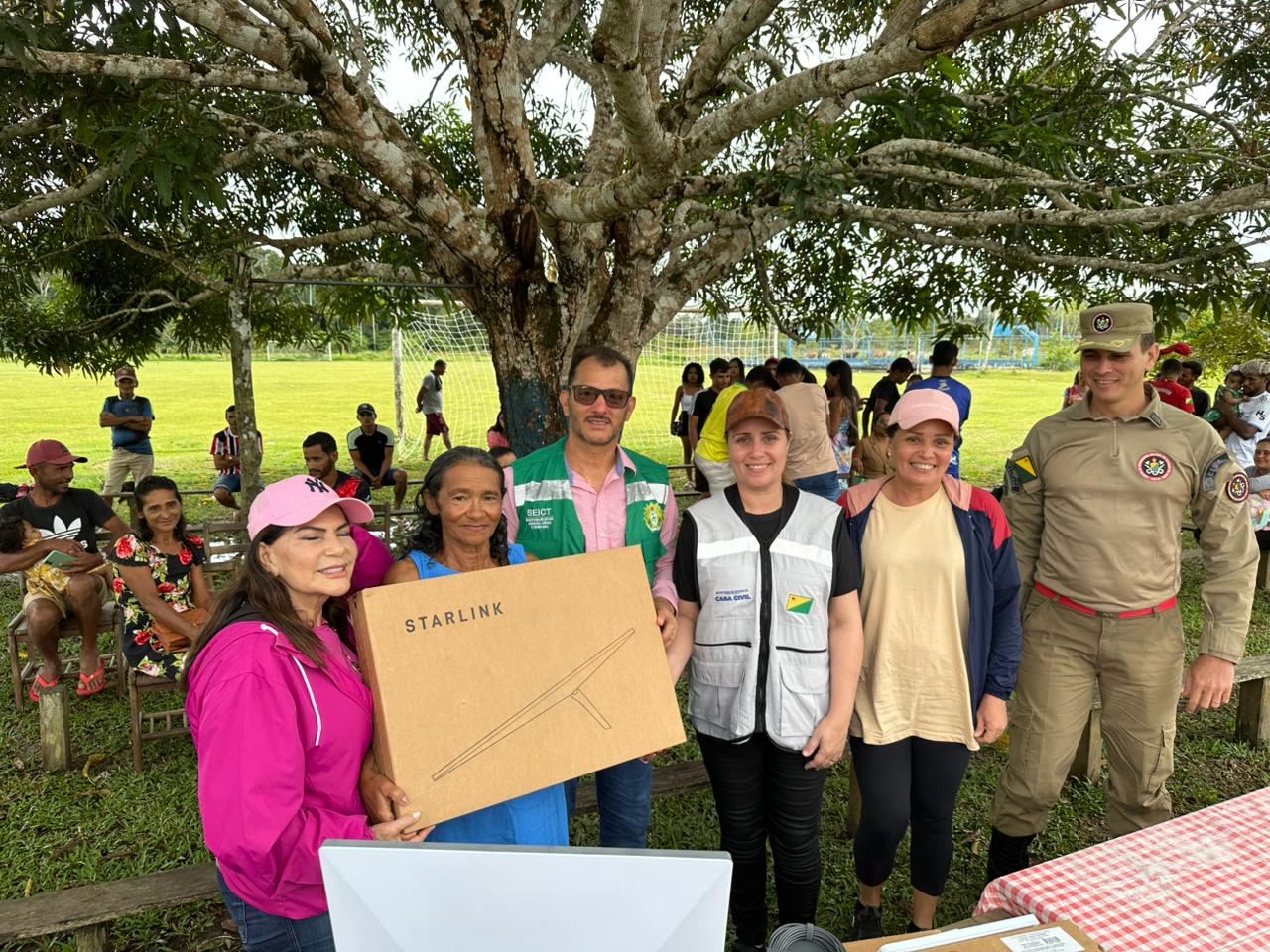 Venkovské komunity v Cruzeiro do Sul přijímají satelitní internet a rozšiřují přístup k technologiím
