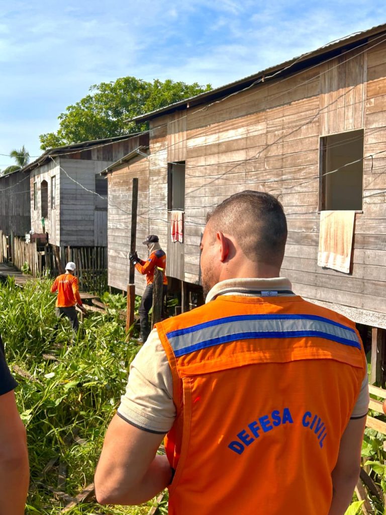 Radnice Cruzeiro do Sul staví skladiště o délce více než 300 metrů ve čtvrti Várzea