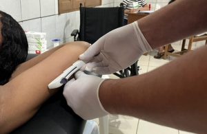Více než 100 mladých lidí dostává během Together for Acre antikoncepční implantáty