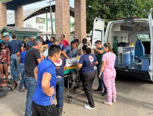 Motociclista fica com fratura exposta em acidente de trânsito