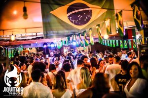 Představení, kruh samby a večer 2000! Zjistěte, jak si užít víkend s Giro Cultural