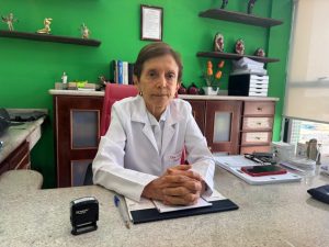 Pneumolog varuje před pěti neobvyklými příčinami přetrvávajícího kašle: „Má tendenci se komplikovat“