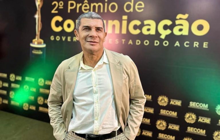 Vládní cena za komunikaci vyznamenává Moisése Alencastra