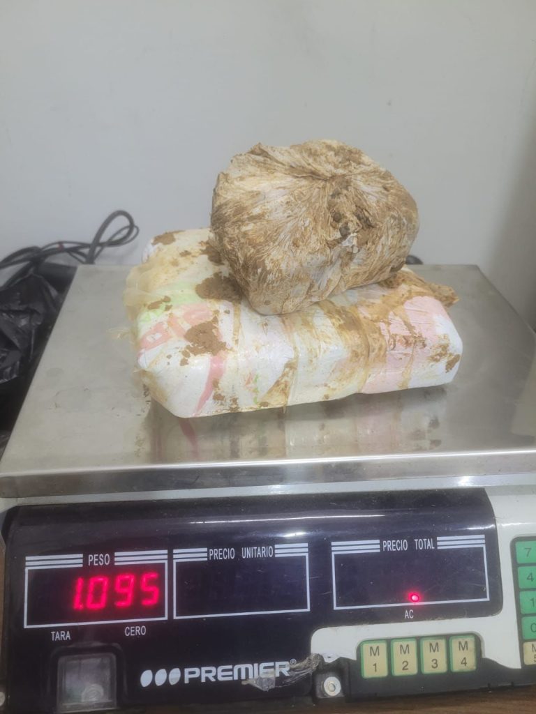 Polícia Civil prende suspeito e apreende menor com droga